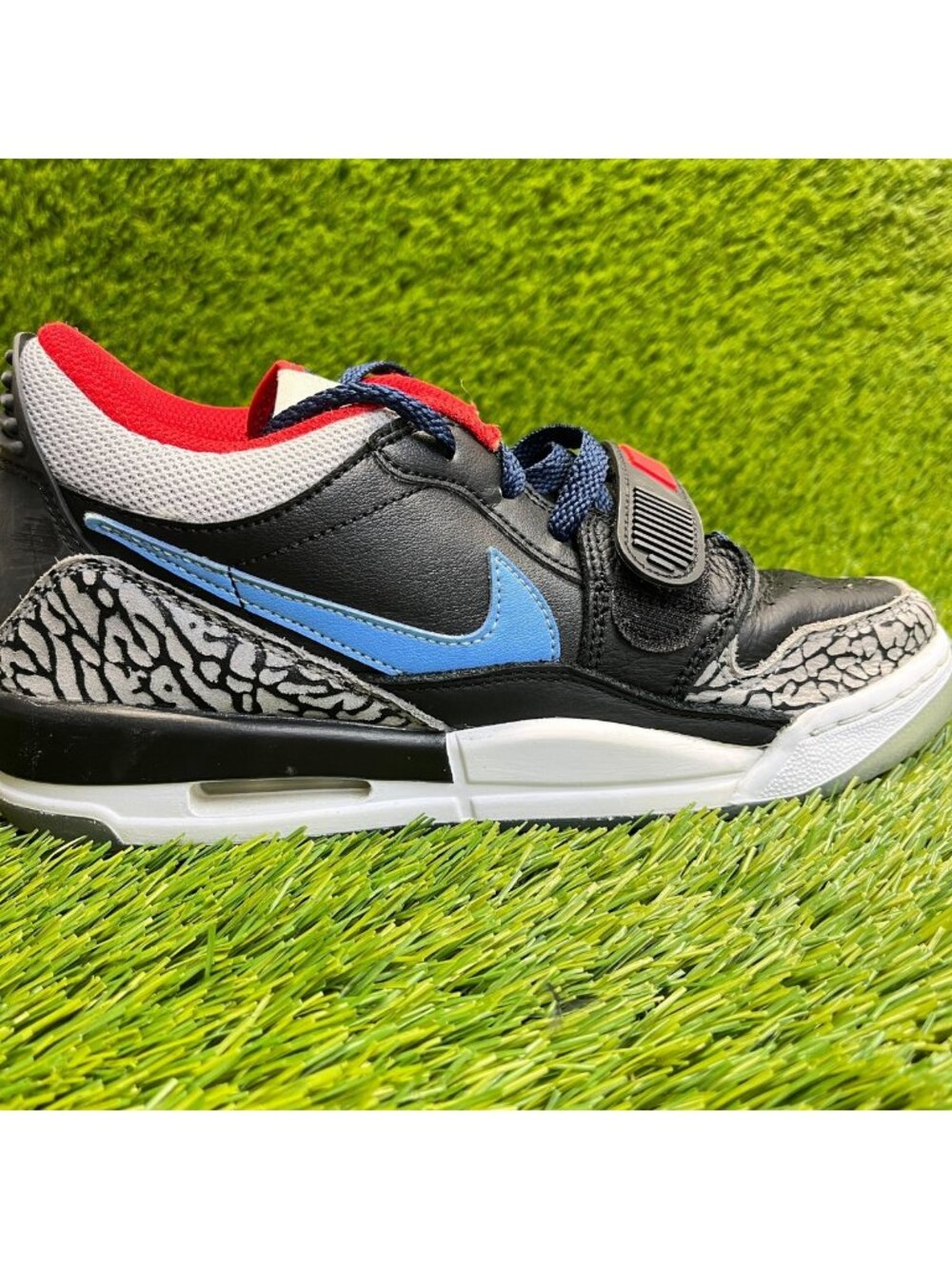 Nike Air Jordan Legacy 312 Low Boys Size 6Y Black Blue Athletic Shoes Sneakers